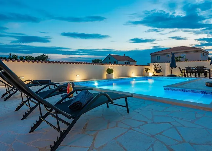 Jenny Zadarvillas Murvica (Policnik)