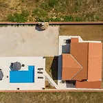 Jenny Zadarvillas * Murvica (Policnik)