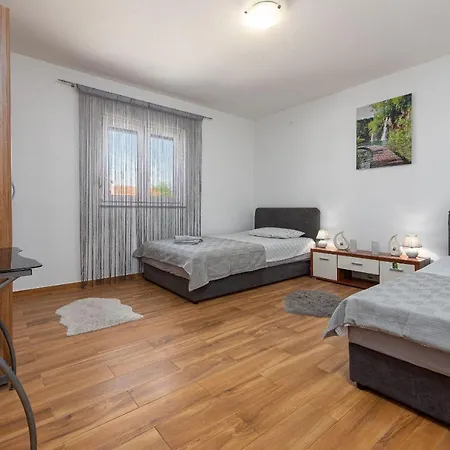 Jenny Zadarvillas Villa Murvica (Policnik)