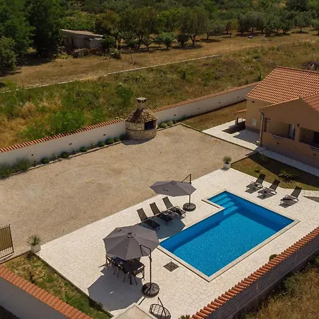Jenny Zadarvillas Villa *
