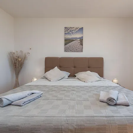 Jenny Zadarvillas Villa