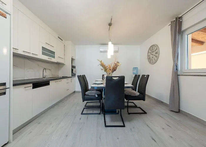 Jenny Zadarvillas Villa