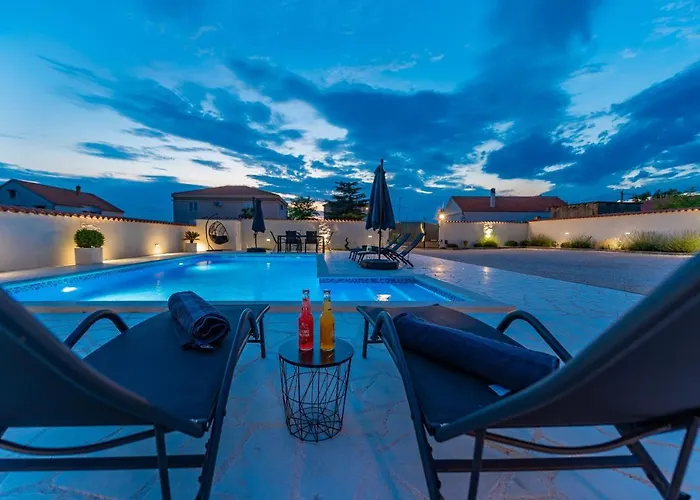 Jenny Zadarvillas Murvica (Policnik)