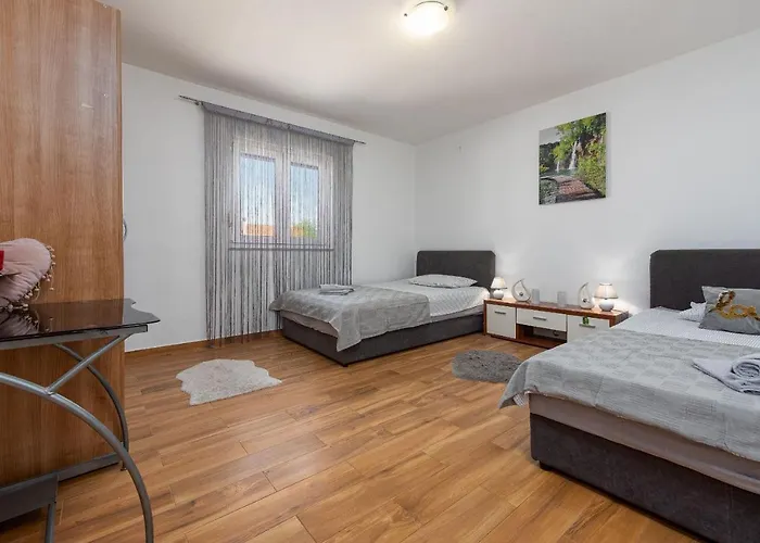 Jenny Zadarvillas Villa Murvica (Policnik)