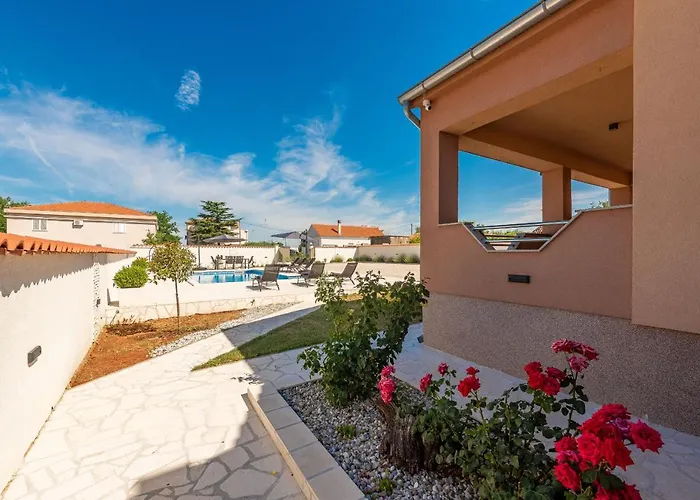 Jenny Zadarvillas Villa