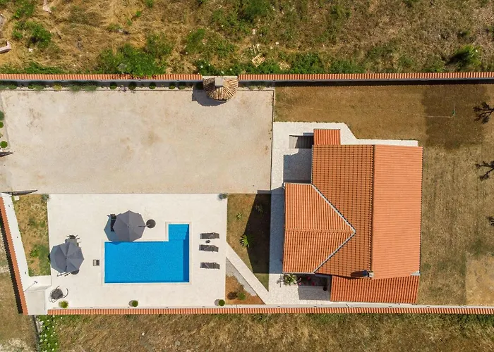 Jenny Zadarvillas * Murvica (Policnik)