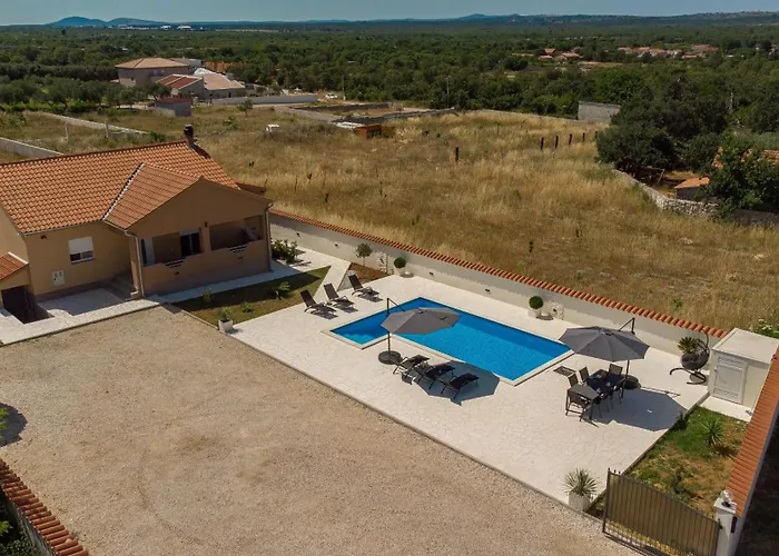 Jenny Zadarvillas Villa *