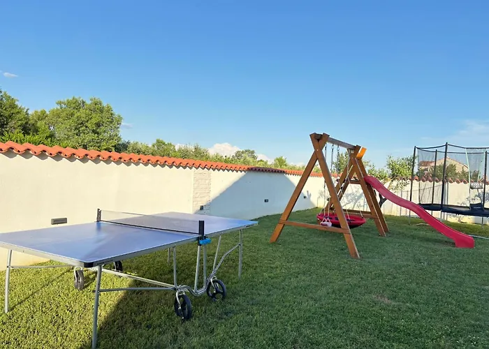 Jenny Zadarvillas * Murvica (Policnik)